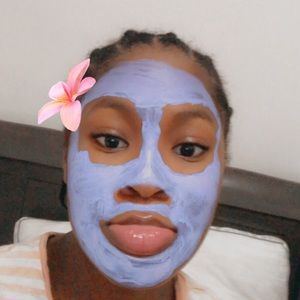 Meet your Posher, Claire